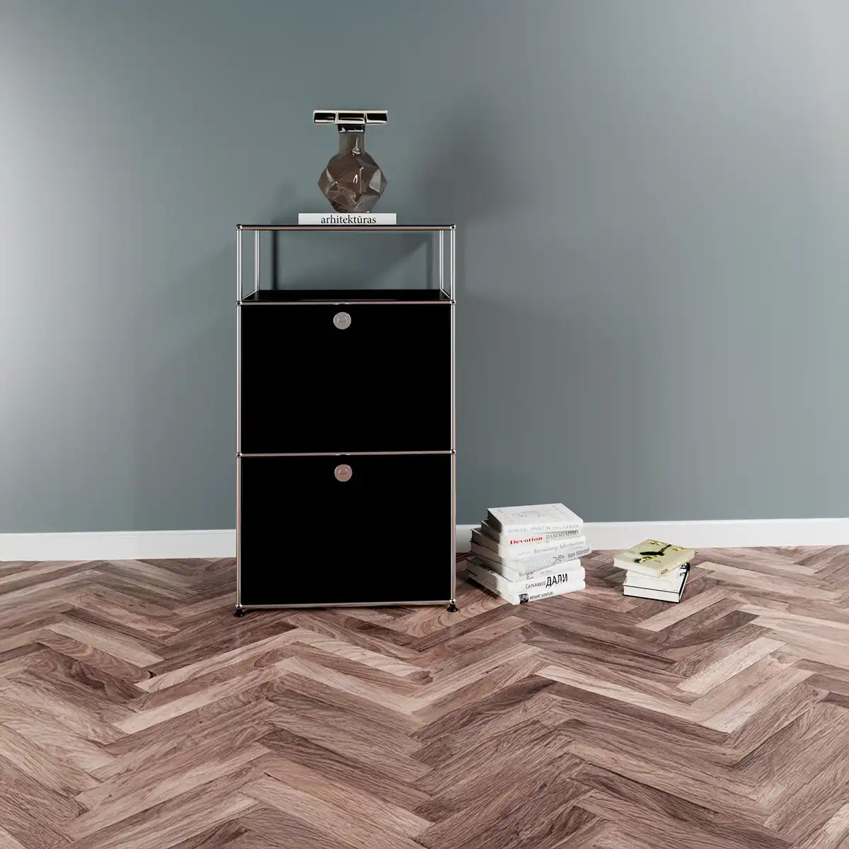 USM Haller Sideboard in Schwarz mit zwei Klapptüren, eleganter Akzent im modernen Interieur