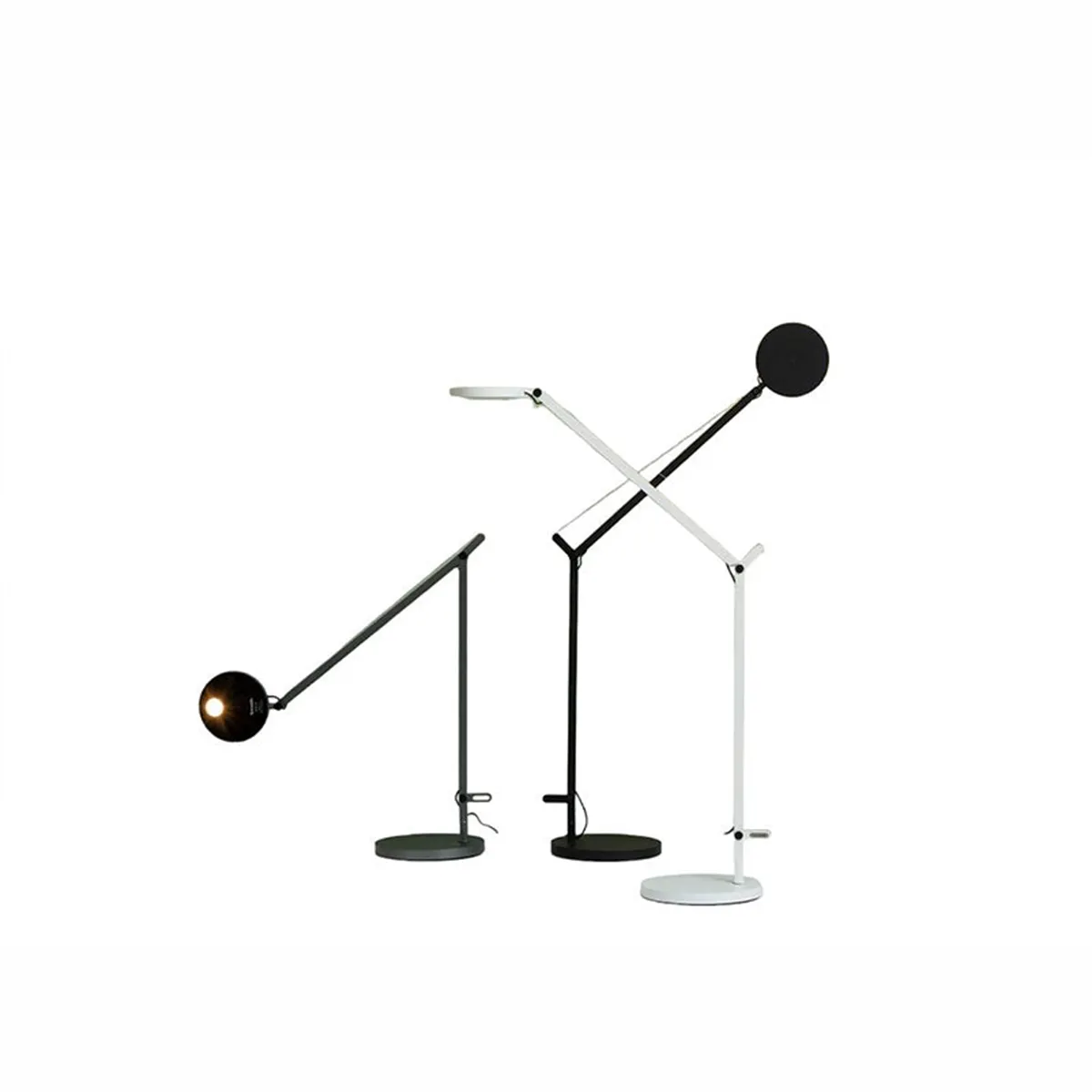 Artemide Demetra Tischleuchte LED vor weißen Hintergrund