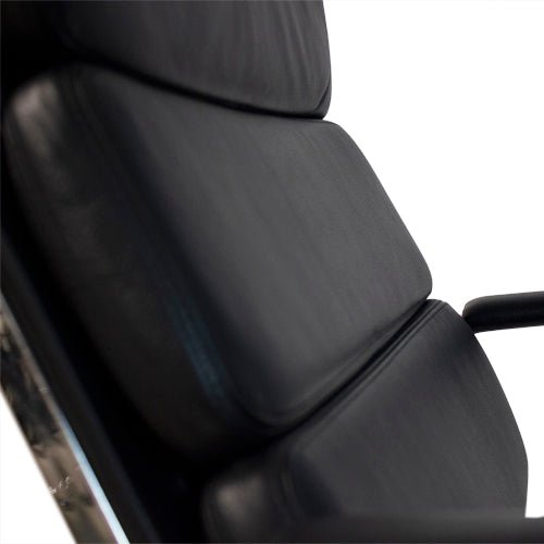 Vitra Charles& Ray Eames Softpad Chair EA 222 Close-Up Aufnahme