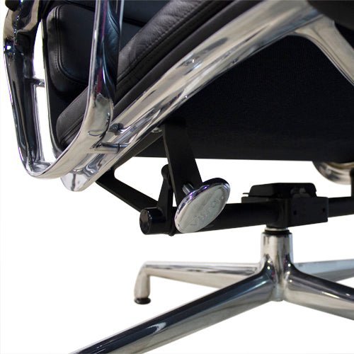 Vitra Charles& Ray Eames Softpad Chair EA 222 Aufnahme