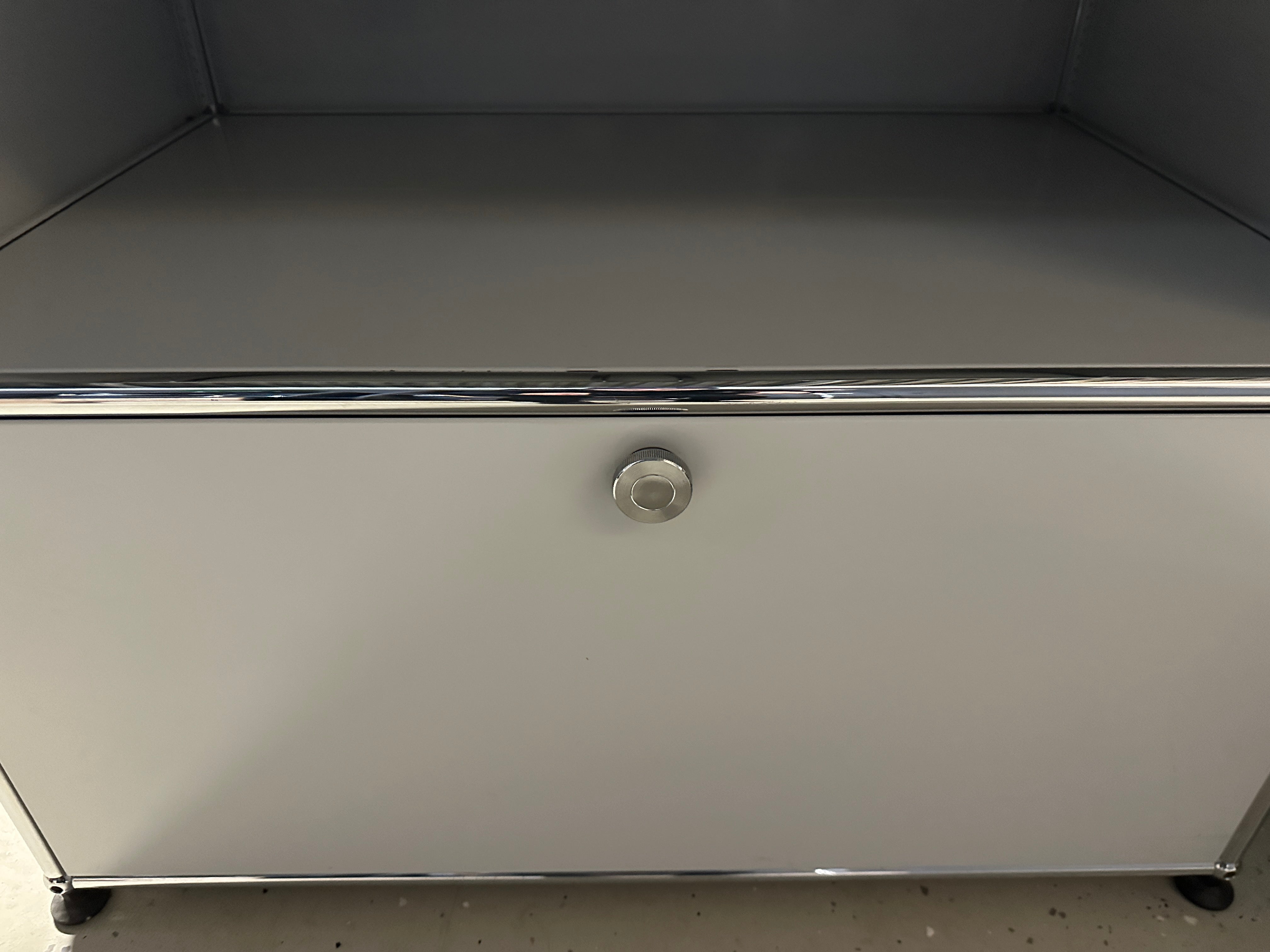 USM Haller Sideboard lichtgrau, sale