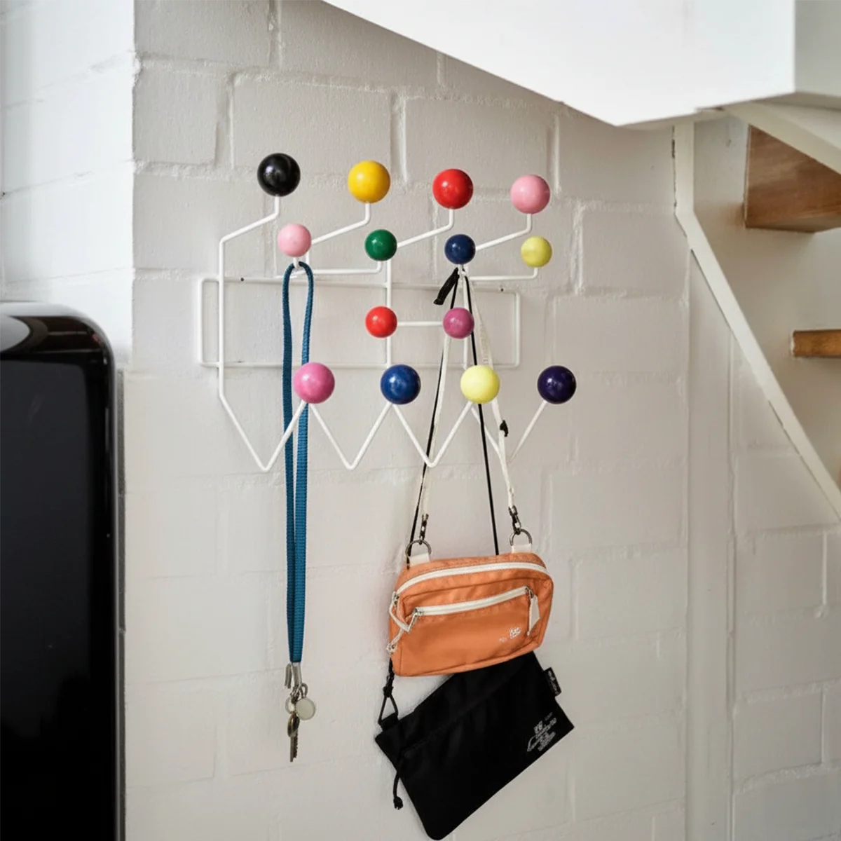 Vitra Hang it All im Eingangsbereich