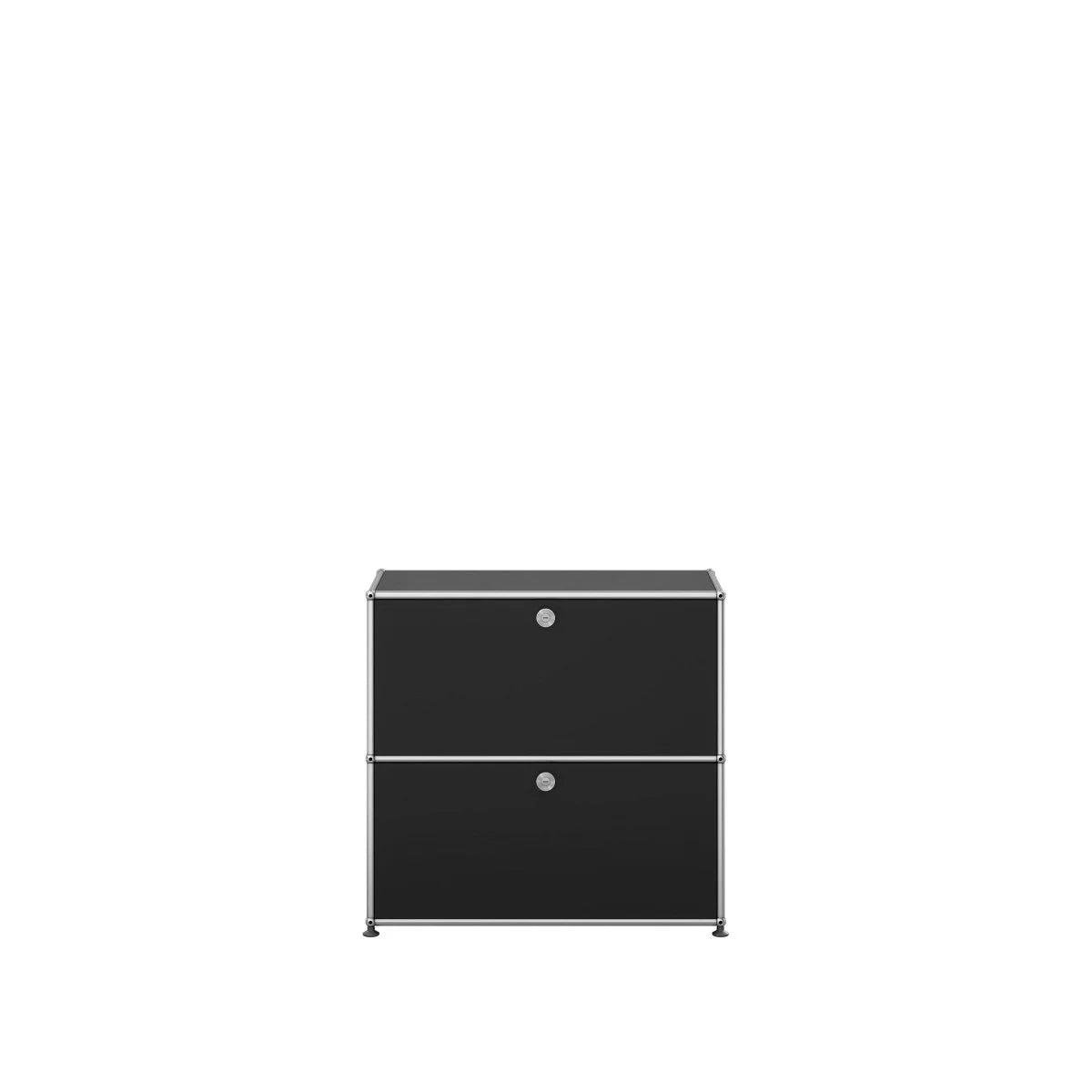 USM Haller Sideboard in Schwarz – geschützter Stauraum hinter klarer Front für minimalistisches Interieur