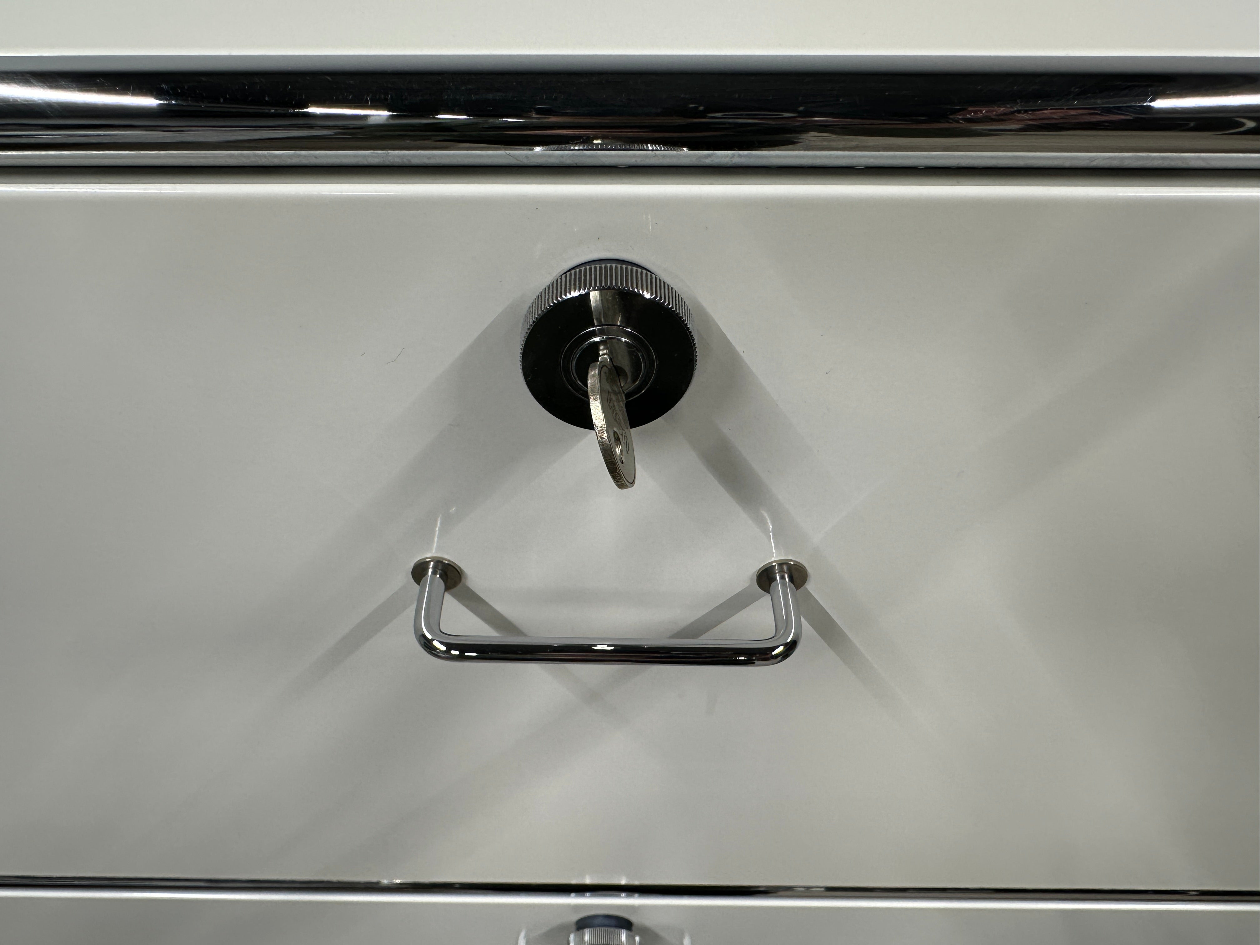 USM Haller Sideboard, 50 cm Tiefe, 1 Breit / 4 Hoch / 4 Ausziehtüren, sale