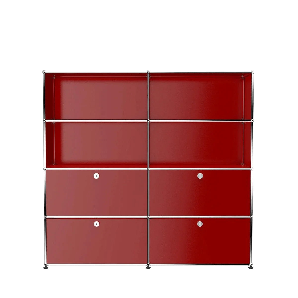 USM Haller Highboard rubinrot (2‑breit, 4‑hoch) mit offener Vitrine oben und staubgeschütztem Stauraum unten.