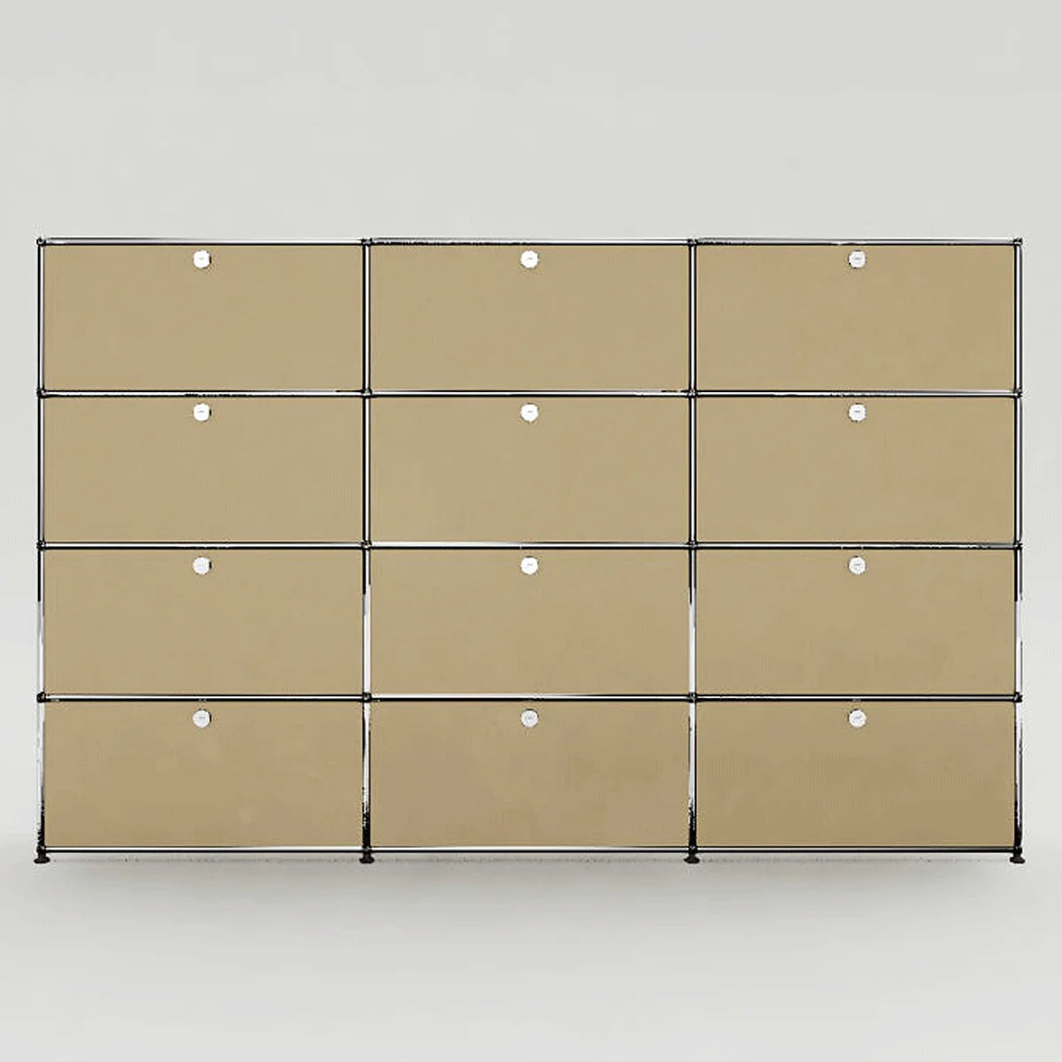 USM Haller Highboard mit 12 Klapptüren in Anthrazit. Studioaufnahme vor weißem Hintergrund