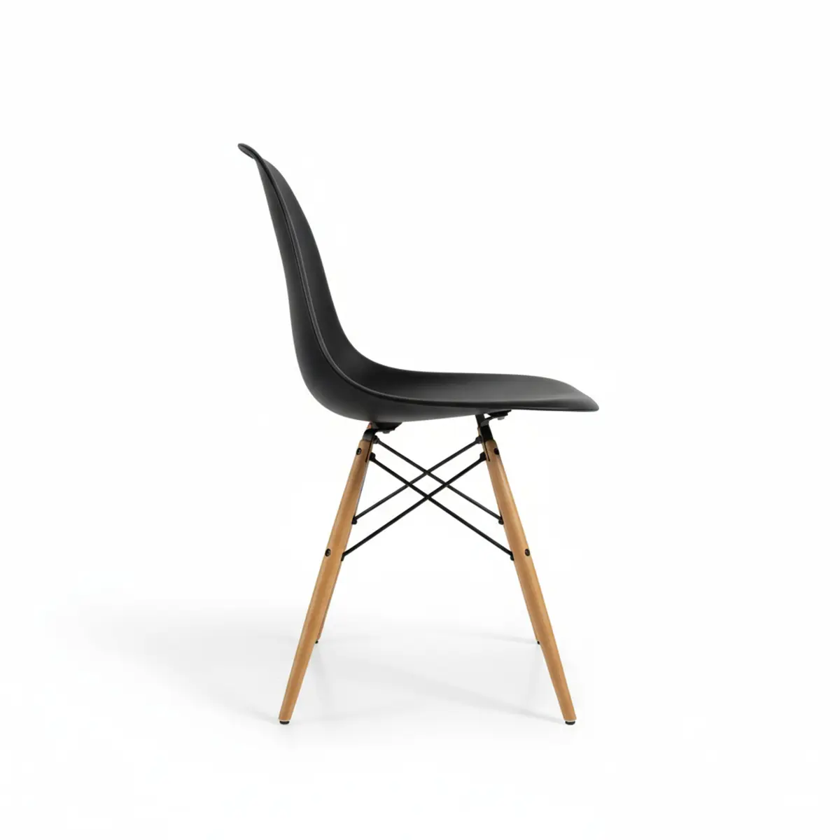 Vitra Eames Plastic Chair DSW