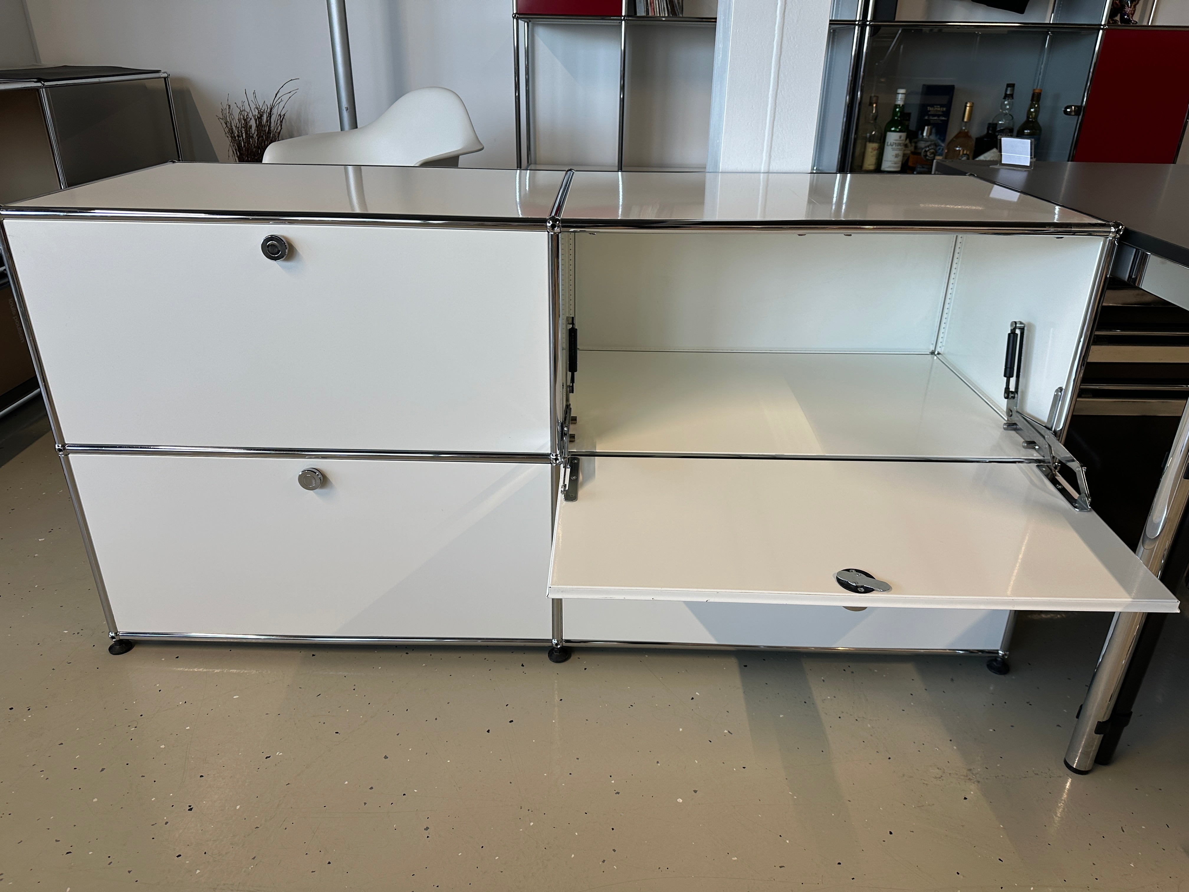 USM Haller Sideboard, 50 cm Tiefe, 2 Breit / 2 Hoch / 4 Klapptüren, sale