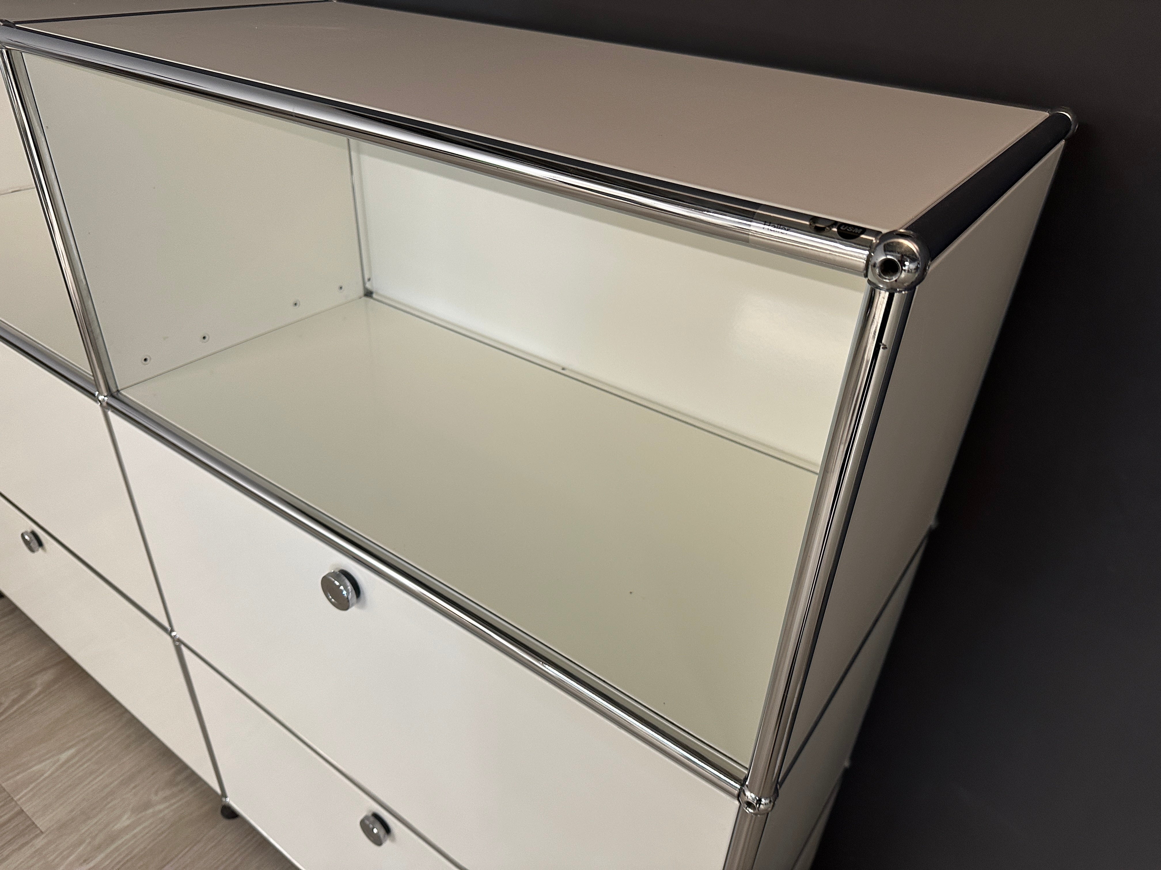 USM Haller Sideboard 2 Breit / 3 Hoch / 4 Klapptüren, sale