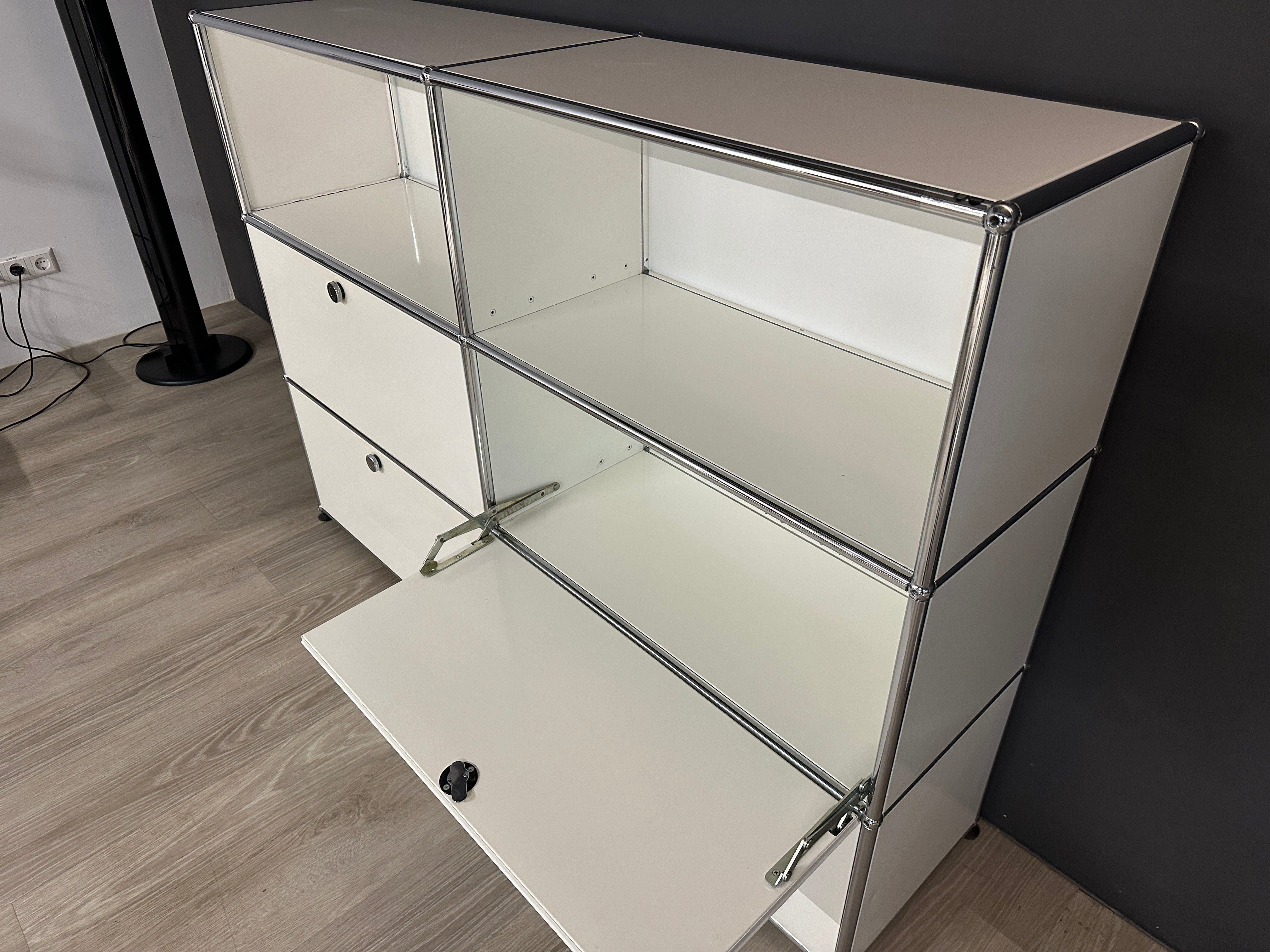 USM Haller Sideboard 2 Breit / 3 Hoch / 4 Klapptüren, sale