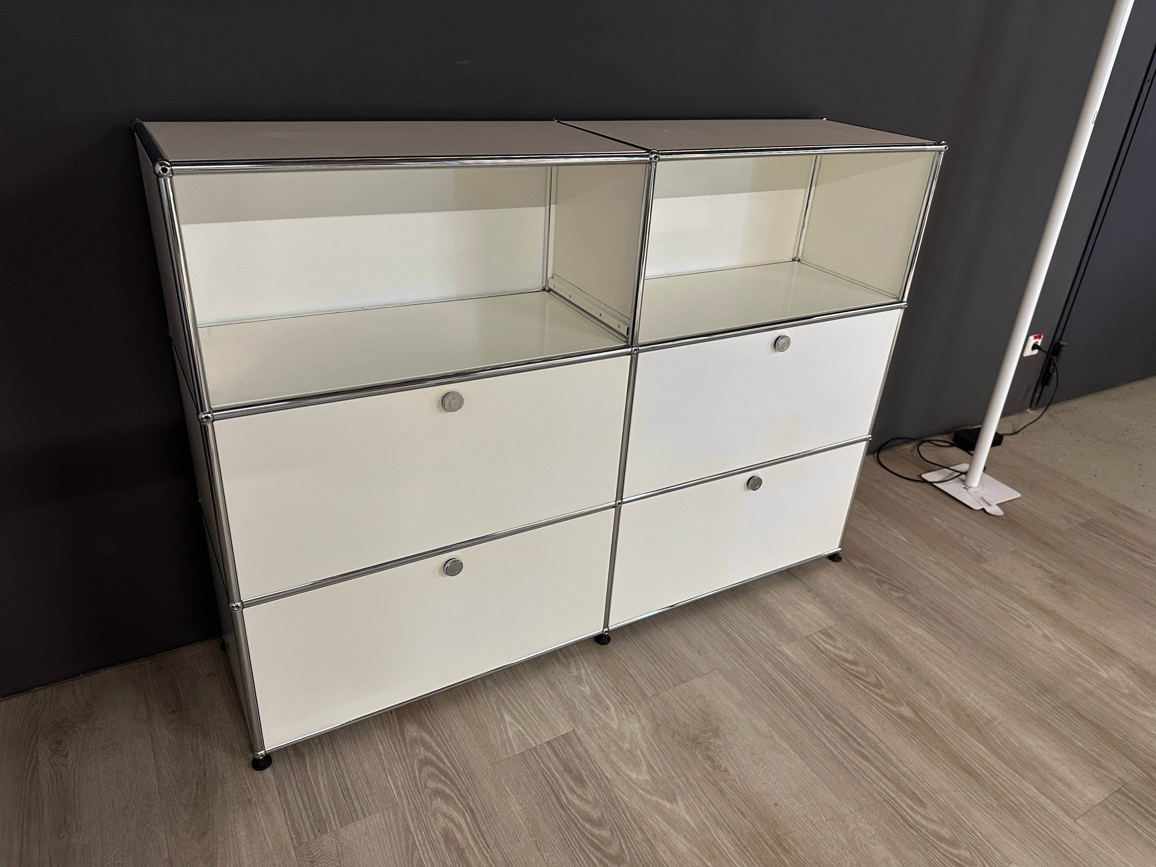 USM Haller Sideboard 2 Breit / 3 Hoch / 4 Klapptüren, sale