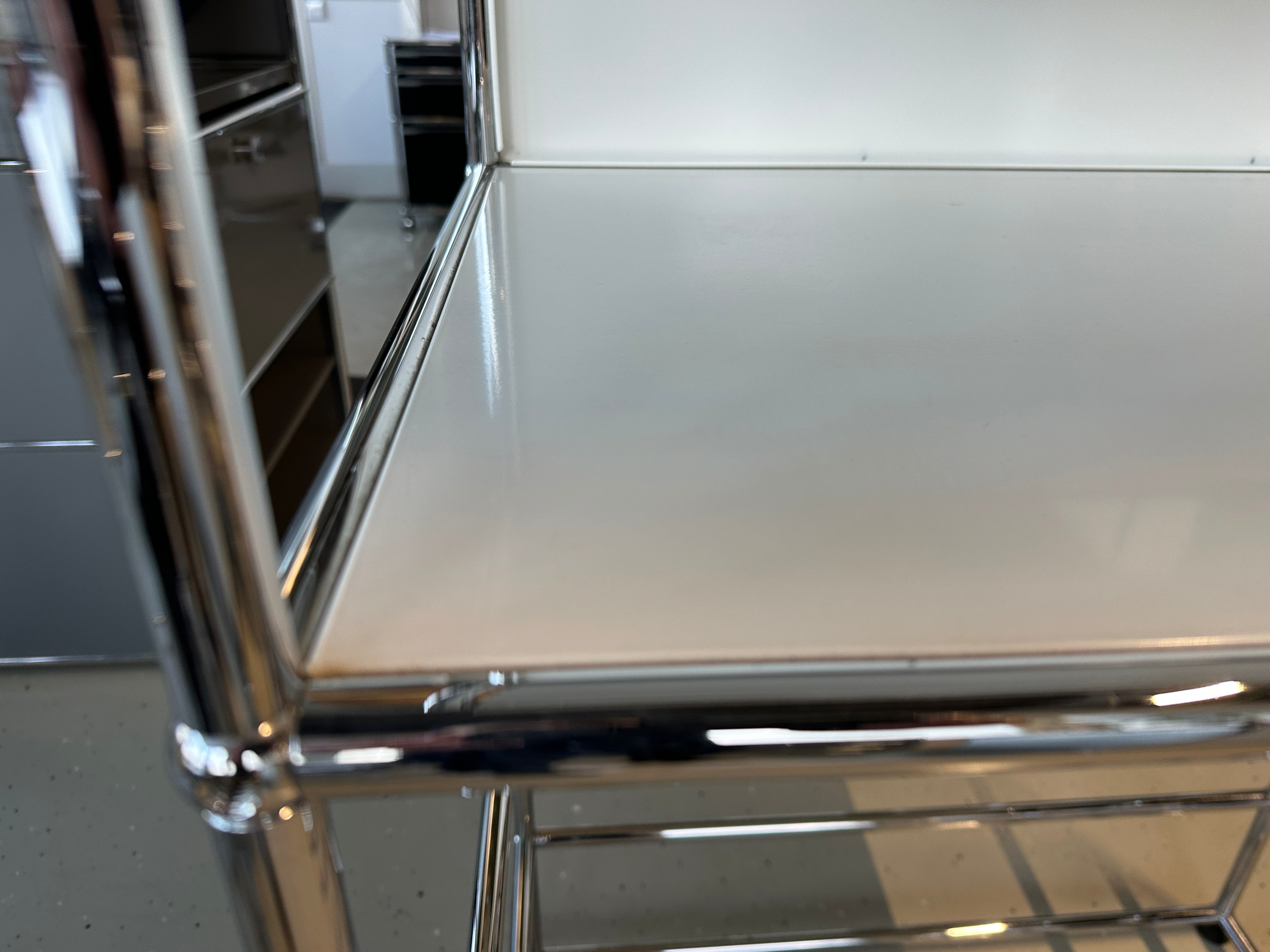USM Haller Stehpult, sale